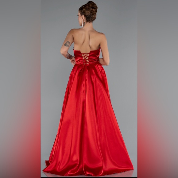 Bridesmaids/ Prom/ Formal long dress. Red satin strapless, side slit, bra cups 6 - Picture 2 of 16